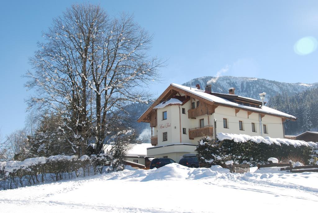 فندق بريكسن ام تالهفي  Haus Tirol المظهر الخارجي الصورة